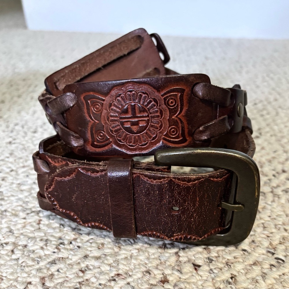 Belt- brown leather, Buckle